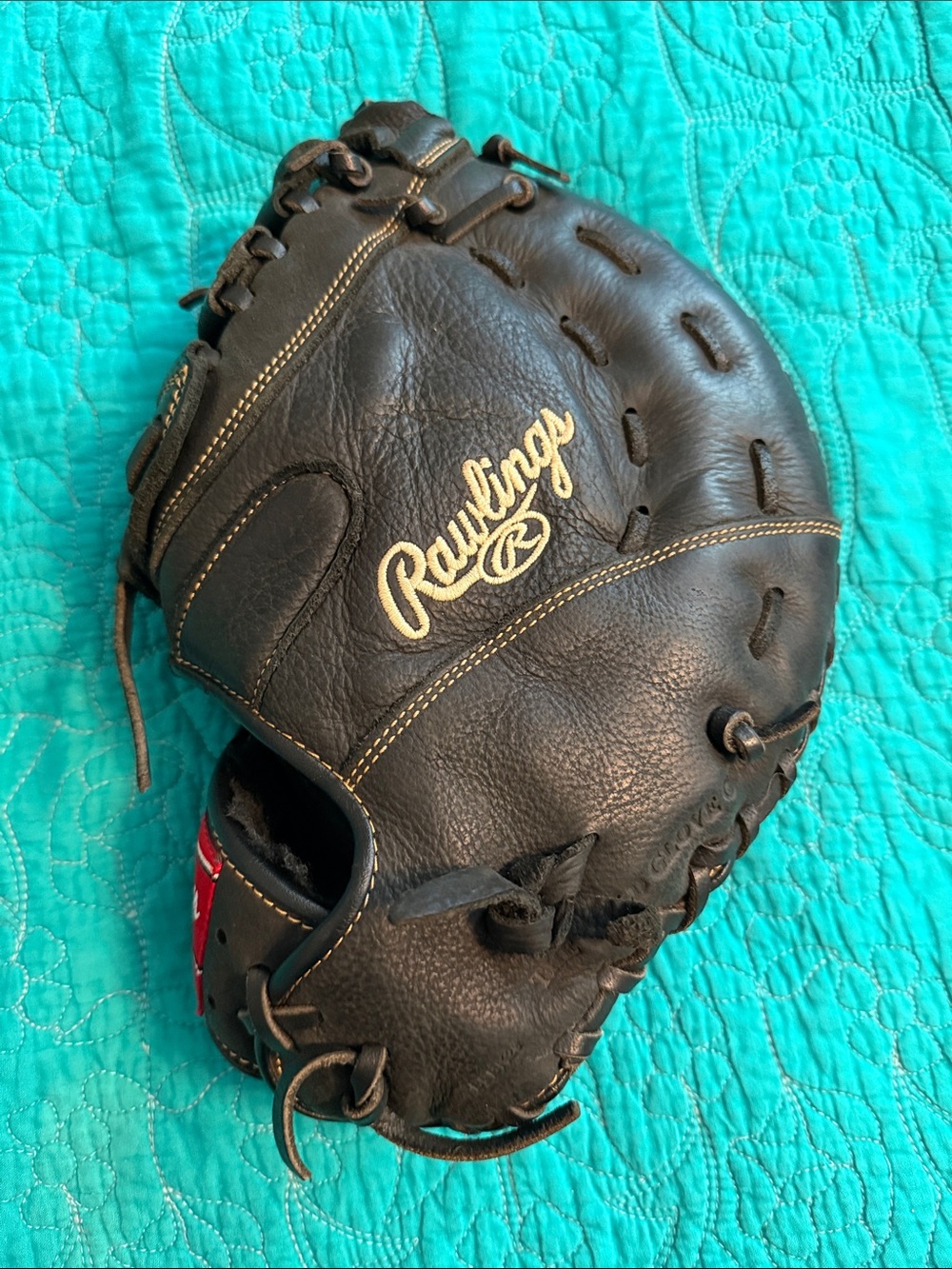 Rawlings Renegade Series black leather first base mitt